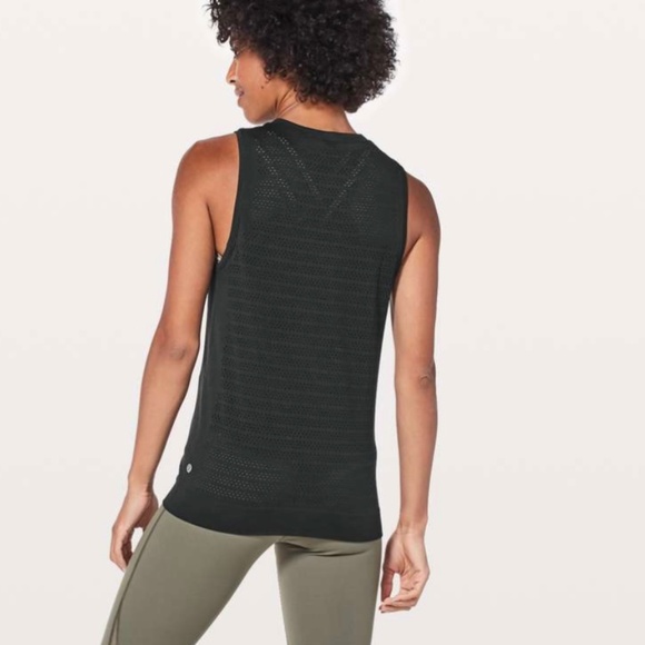 Lululemon Breeze By Muscle Tank II in Black - Picture 3 of 9